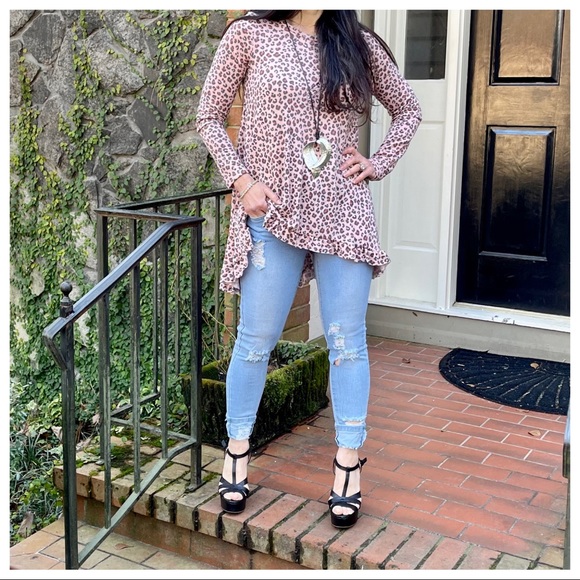 Leopard print loose fit ruffle hem tunic top - Picture 4 of 7